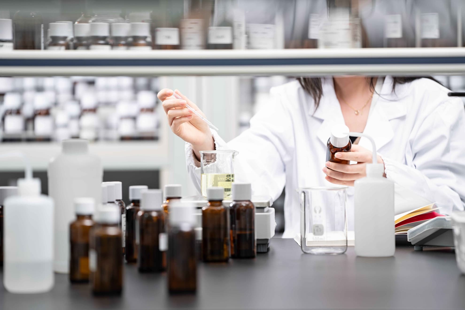 Chinese Perfume Brands Competing with International Giants | Quality, Raw Materials and Craftsmanship