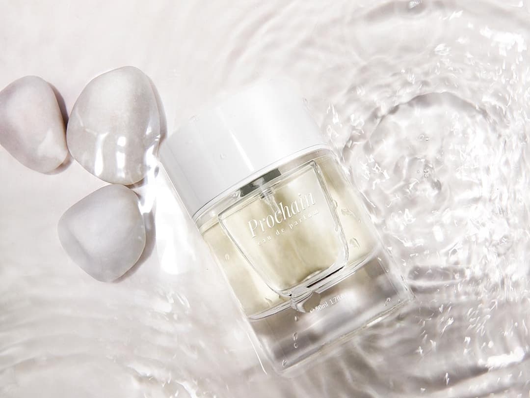 Salt Perfume vs. Aquatic Scents | Fragrance Notes, Longevity